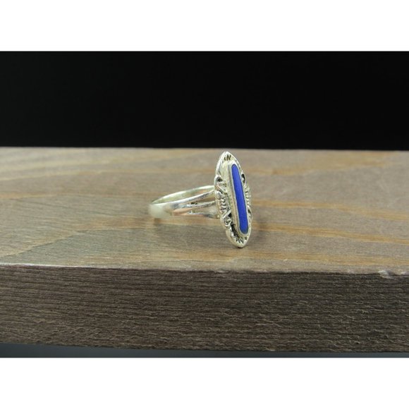Size 5.25 Sterling Silver Tarnished Thin Blue Inlay Band Ring Vintage Statement - Picture 2 of 7